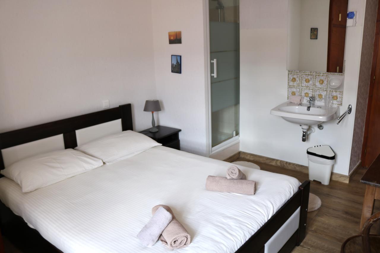 Auberge Saint Martin La Brigue Eksteriør billede